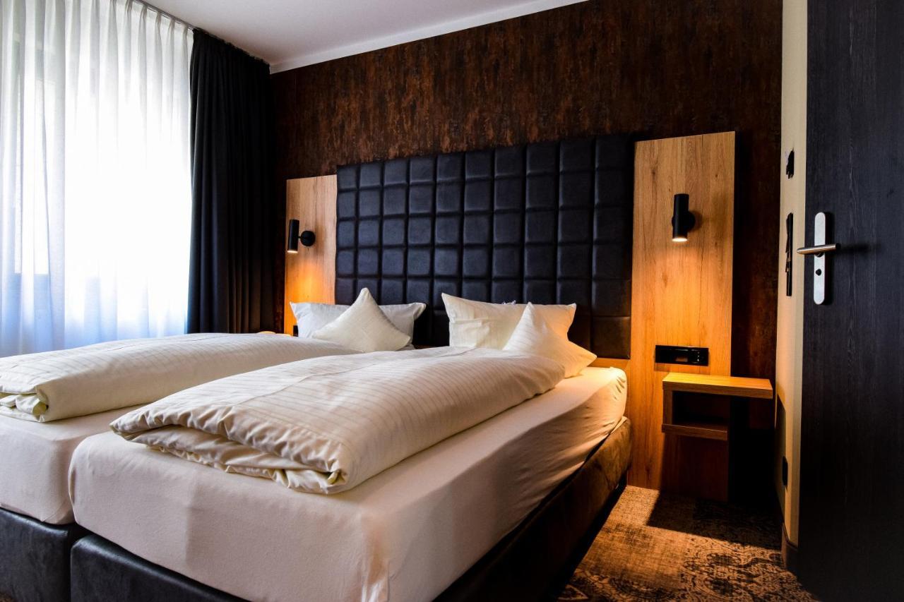 Hotel Roter Loewe Ulm Exteriör bild